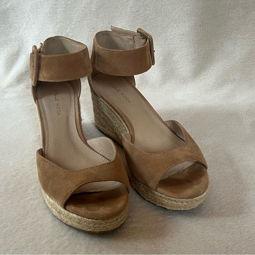Pelle Moda Brown Suede Wedge Sandals 7